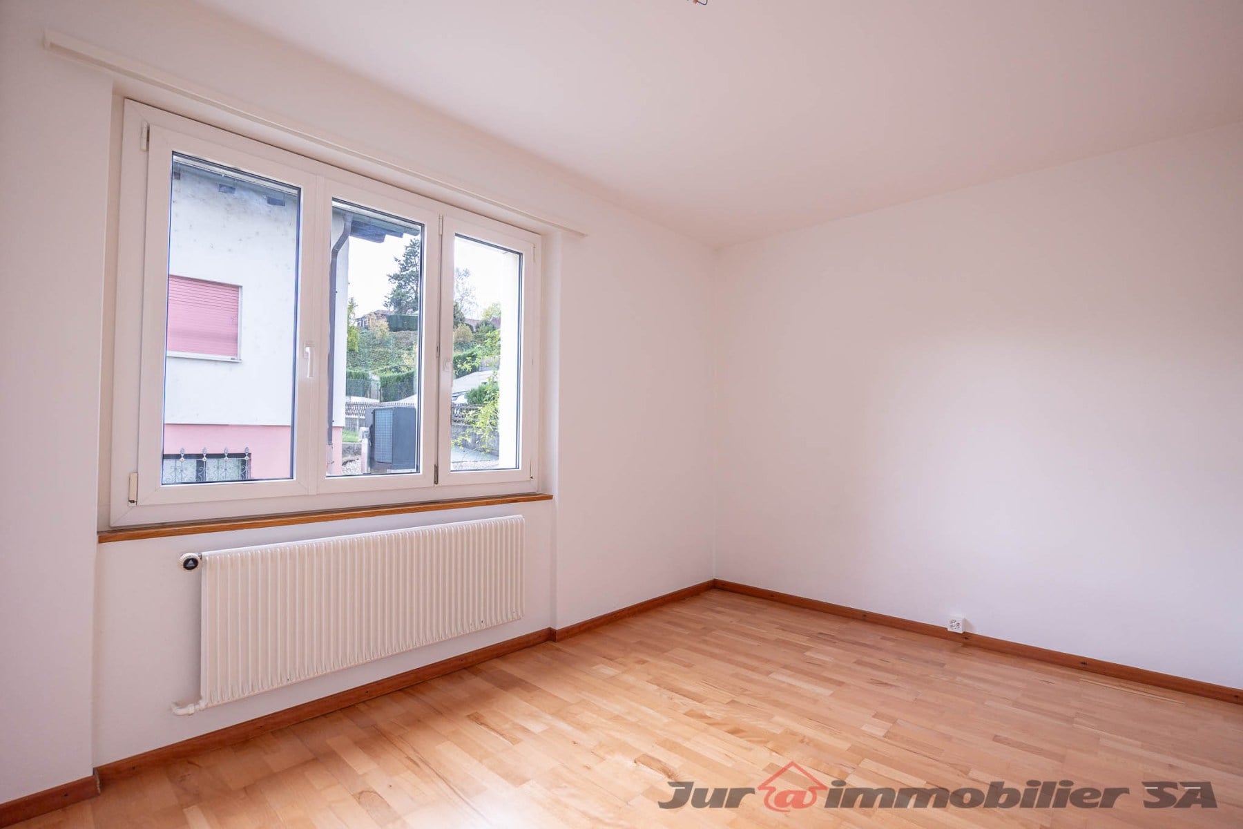 Appartement de 3 pièces au rez-de-chaussée - photo 4