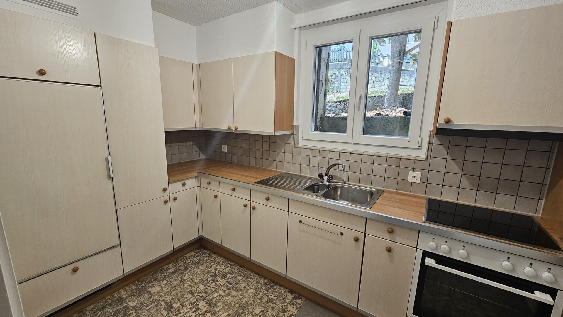 À louer à Perrefitte charmant appartement de 4 pièces - photo 2