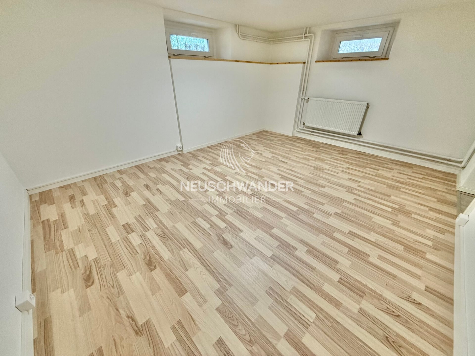 Bureau, atelier composé de 1 pièce à louer à Courtételle - photo 2