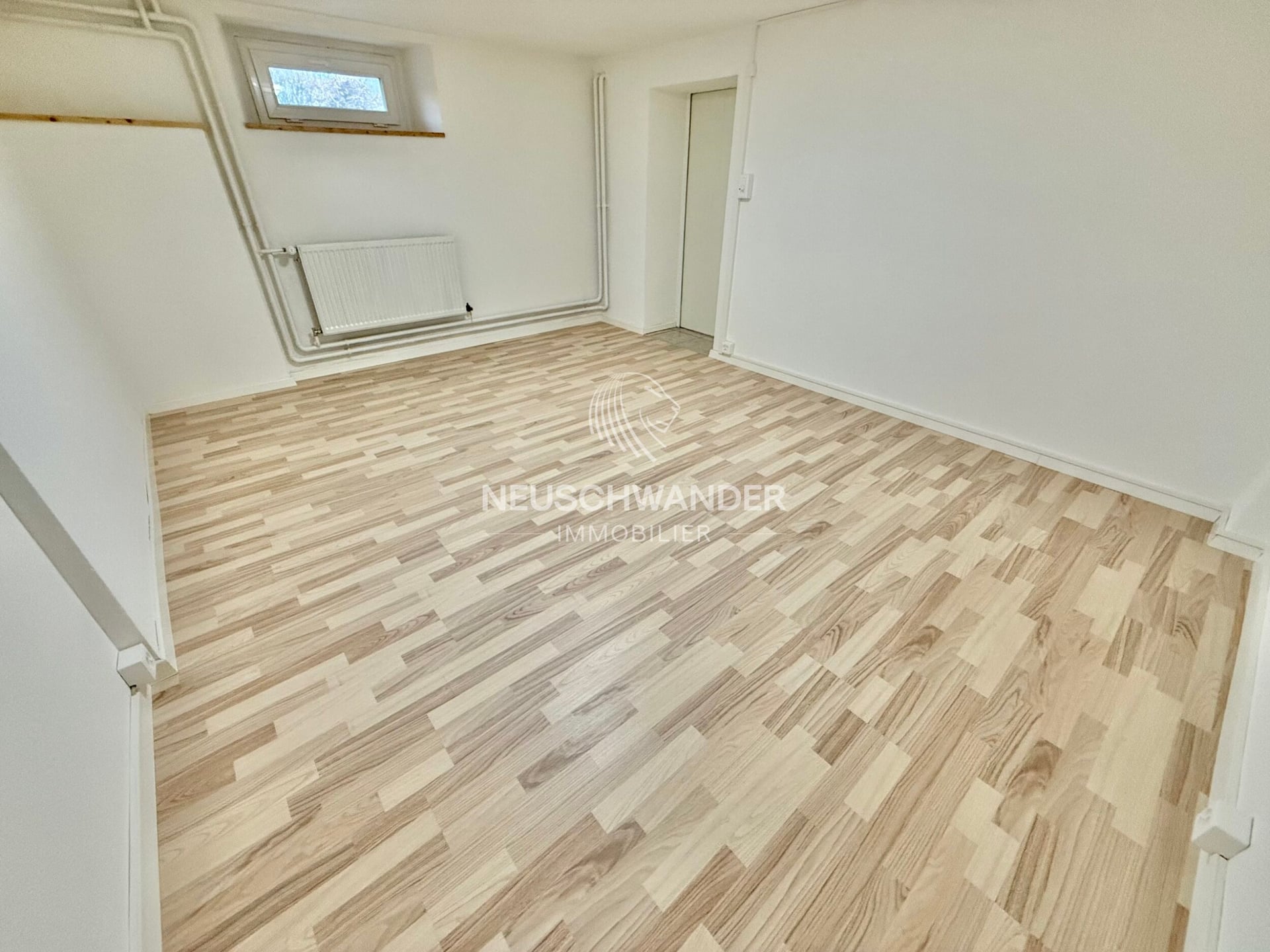 Bureau, atelier composé de 1 pièce à louer à Courtételle - photo 3