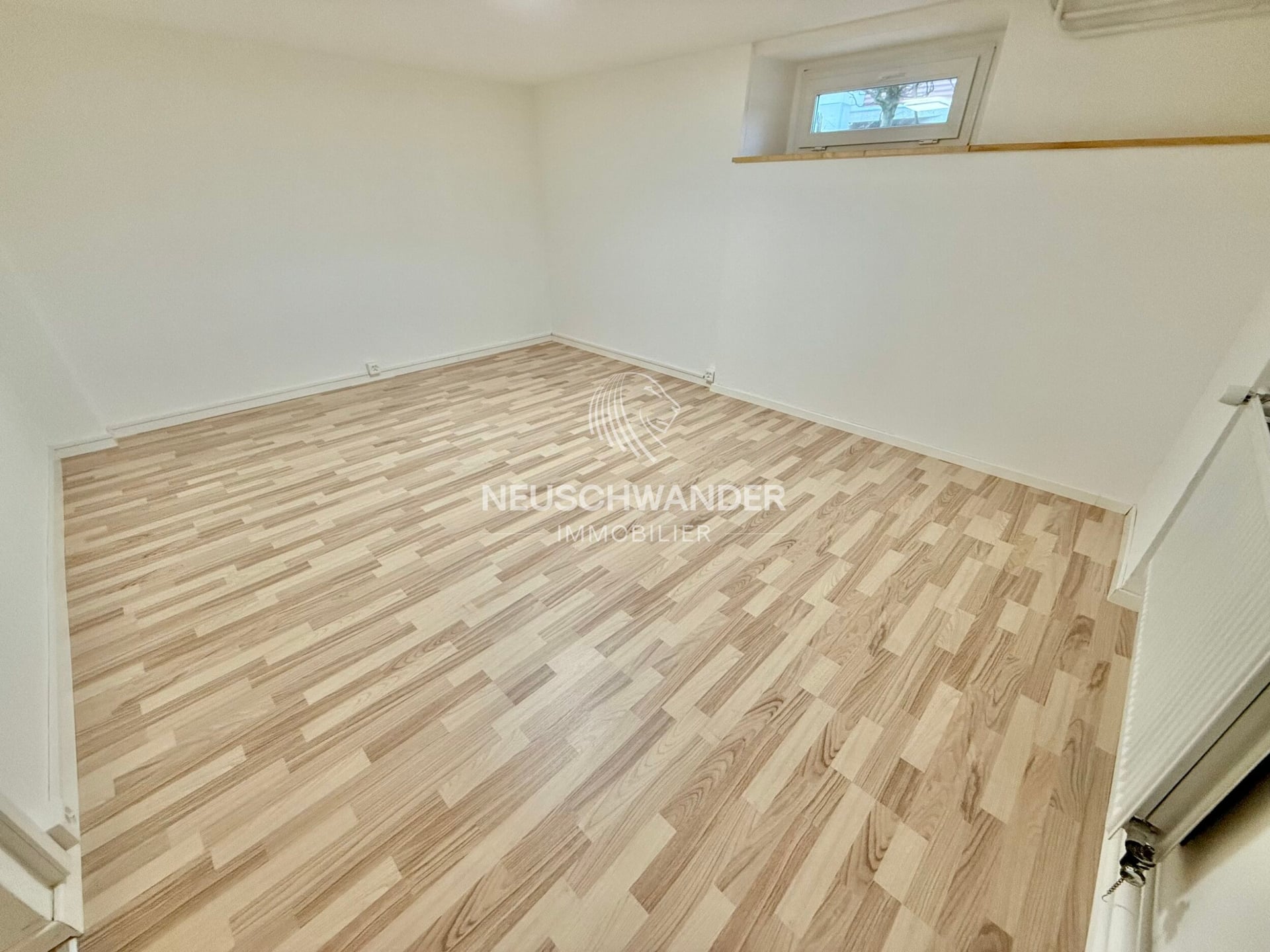 Bureau, atelier composé de 1 pièce à louer à Courtételle - photo 4