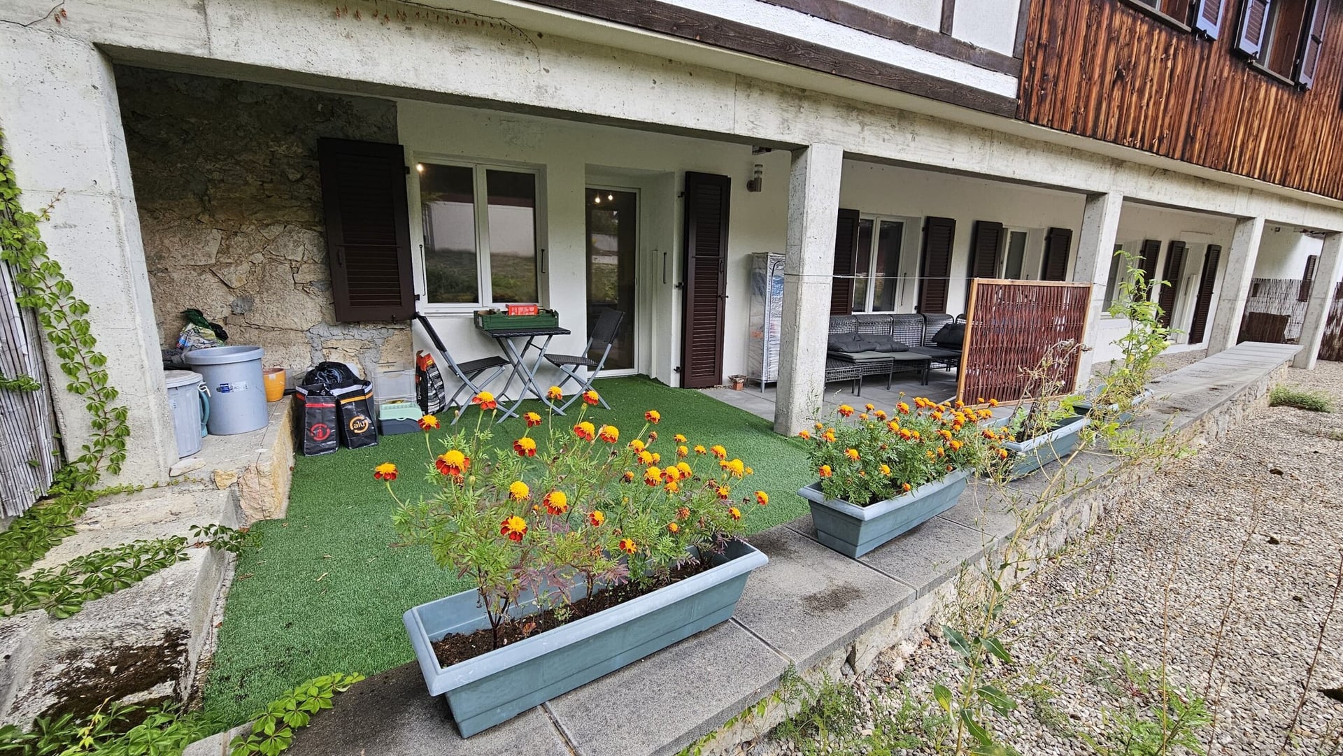 À louer à Soyhières appartement de 3.5 pièces avec terrasse - photo 1