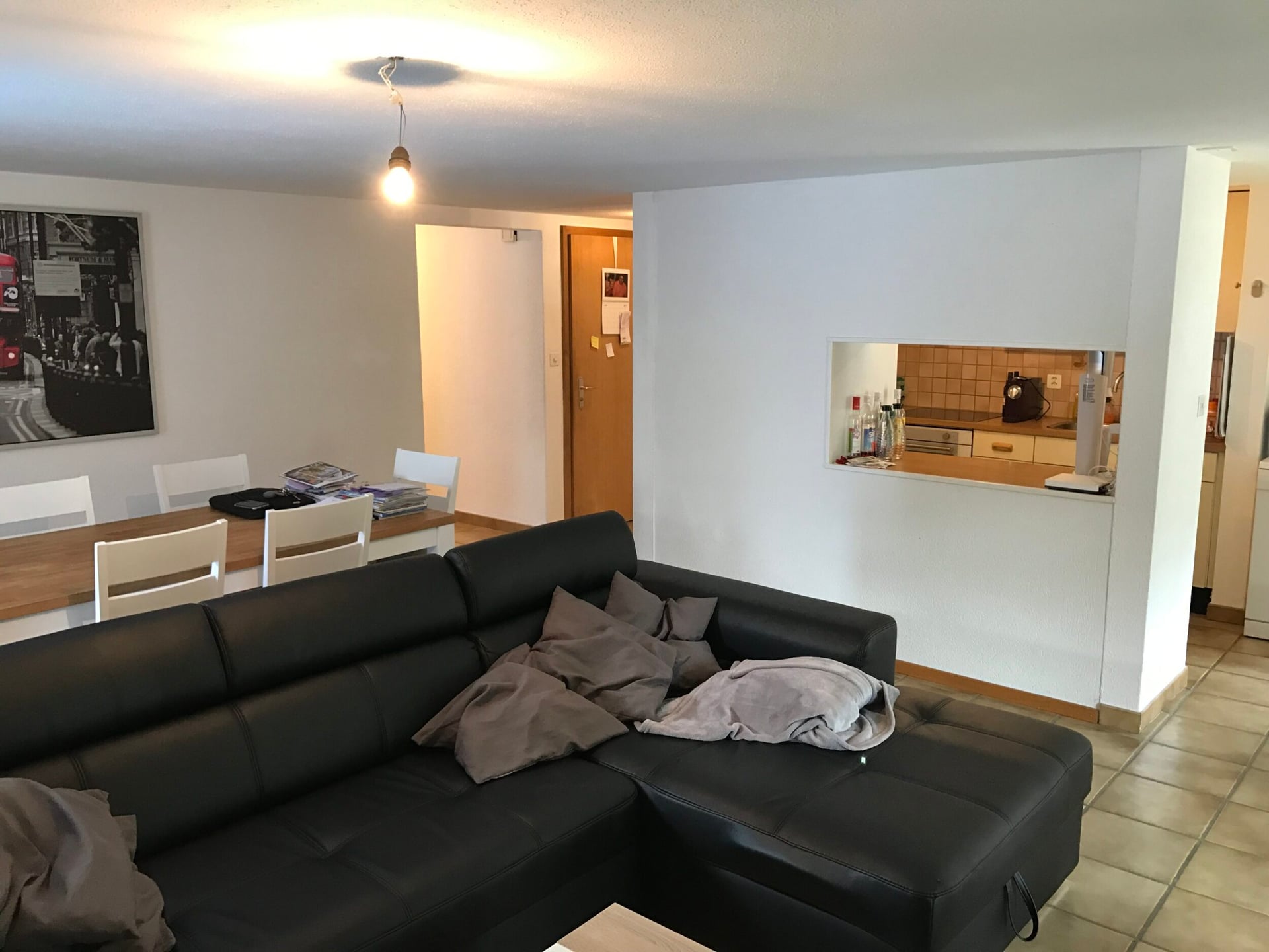 Appartement de 4.5 pièces au 1er étage à Berlincourt à louer - photo 2