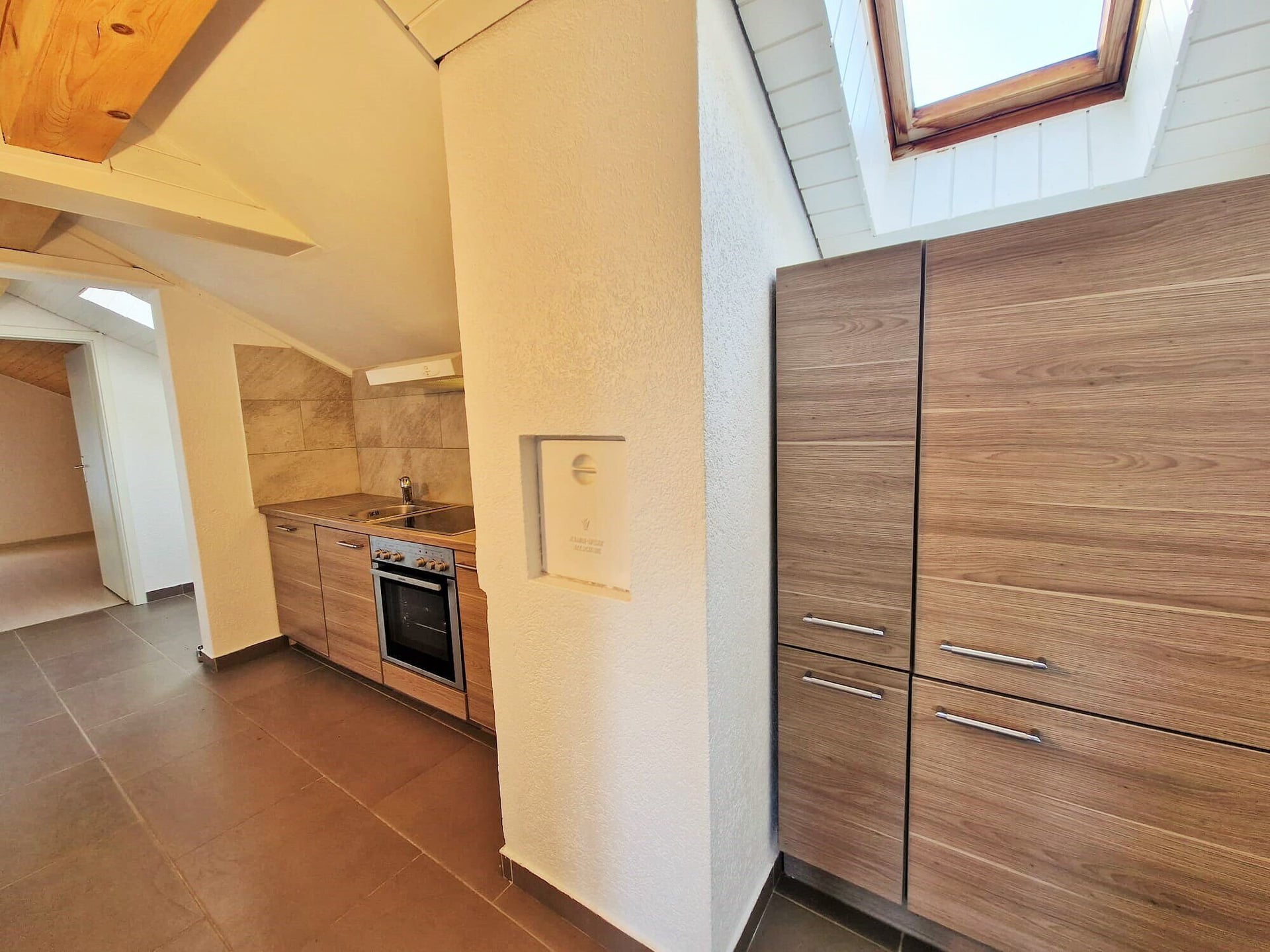 Appartement de 2.5 pièces au 2ème étage à Berlincourt à louer - photo 2
