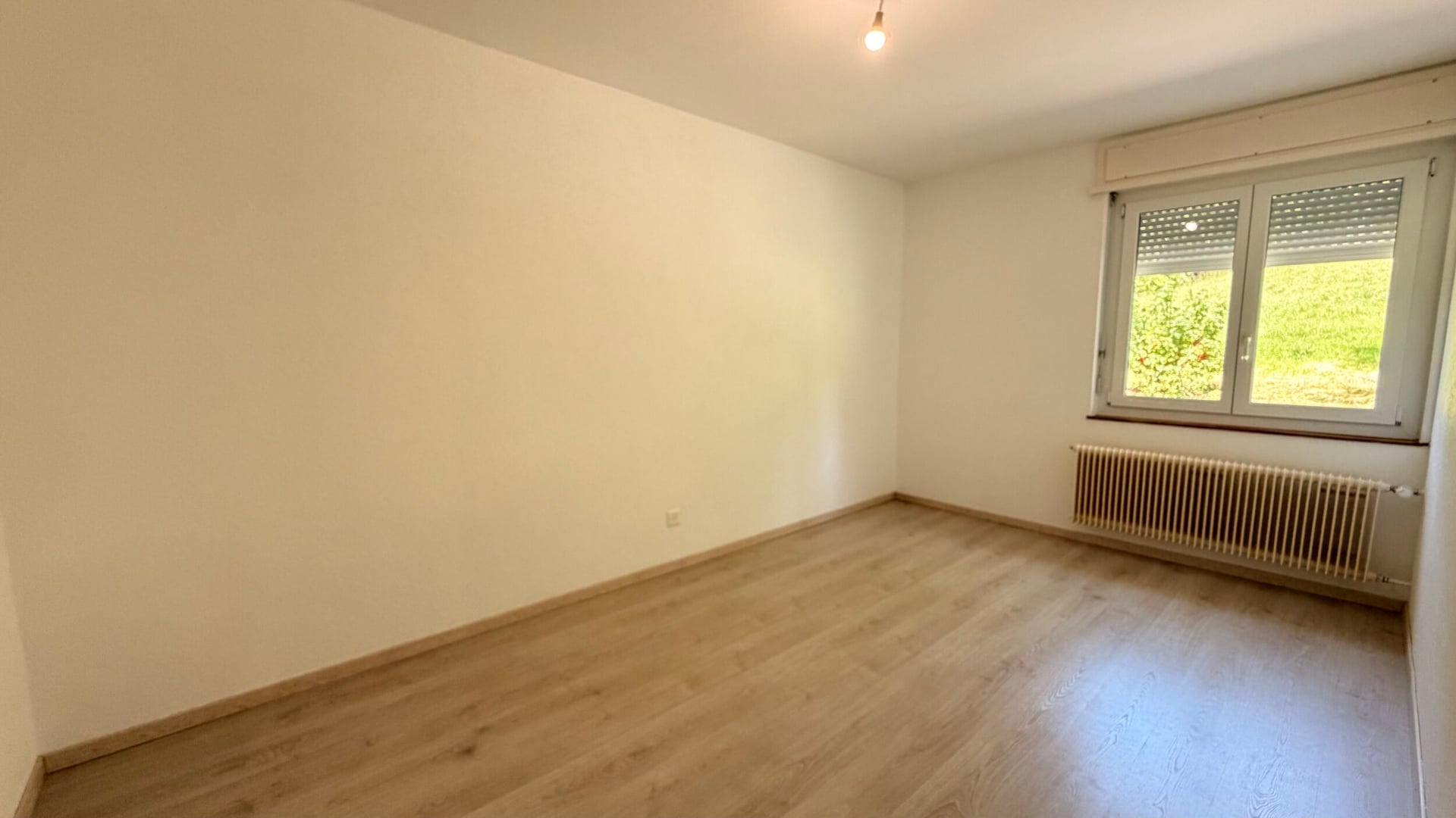 A louer charmante maison de 8 pièces avec jardin à Asuel - photo 2