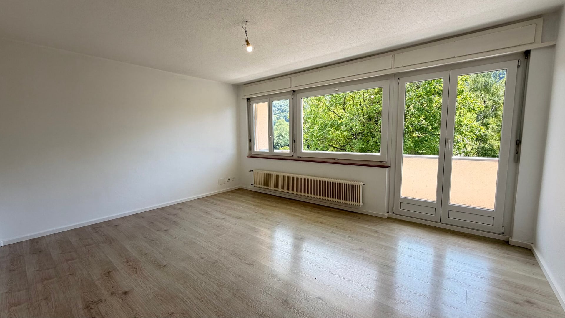 A louer charmante maison de 8 pièces avec jardin à Asuel - photo 5