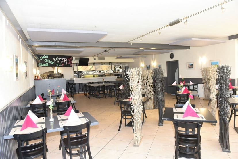 Hôtel-restaurant réputé à Bure avec appartement de fonction - photo 2