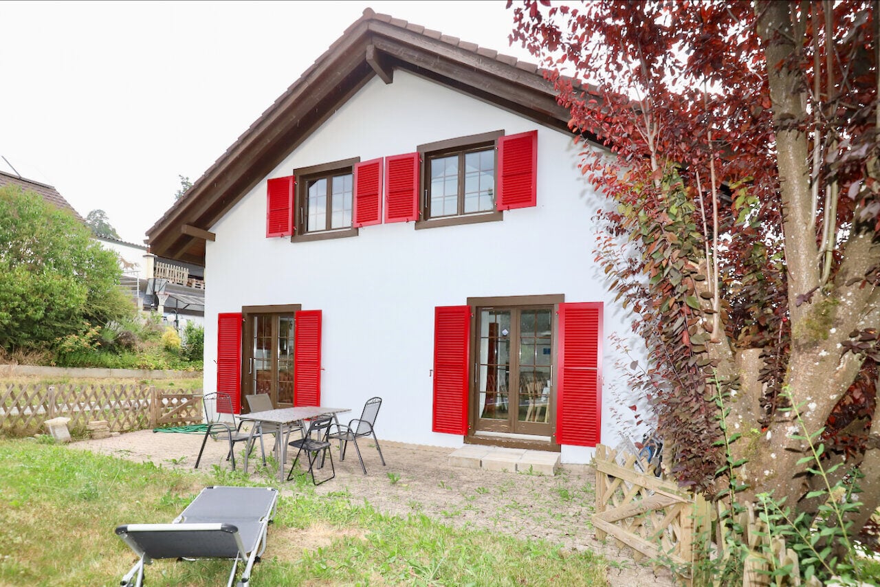 Charmante maison de 6.5 pièces à vendre à Delémont - photo 1