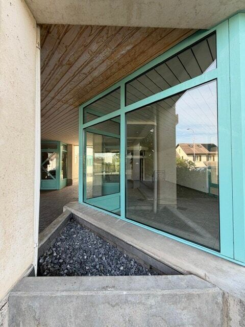 Surface commerciale de ~80 m²au rez à vendre à Bassecourt - photo 2