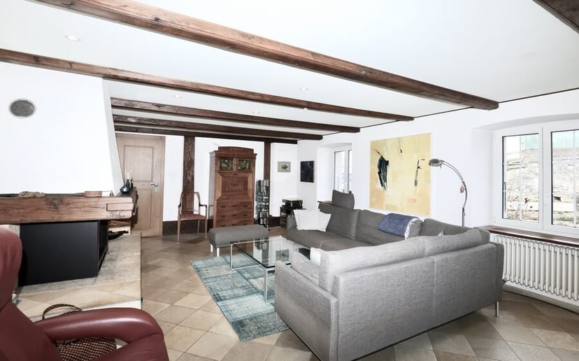Superbe ferme rénovée de 7 pièces à Courtedoux - photo 5