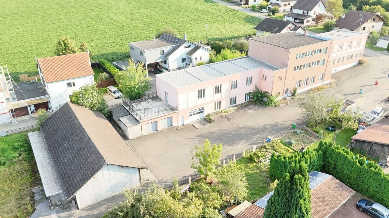 Usine avec 2 appartements à vendre à Courfaivre - photo 3