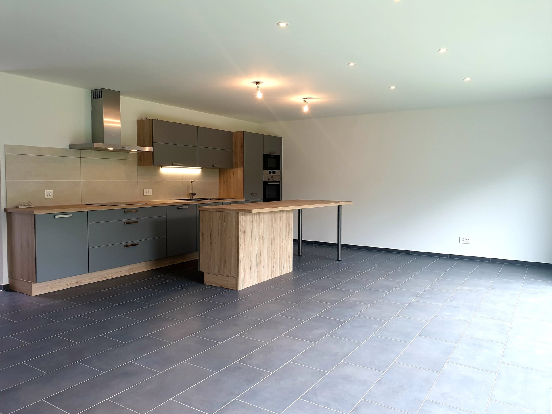 À vendre à Delémont maison moderne de 5.5 pièces avec jardin - photo 3