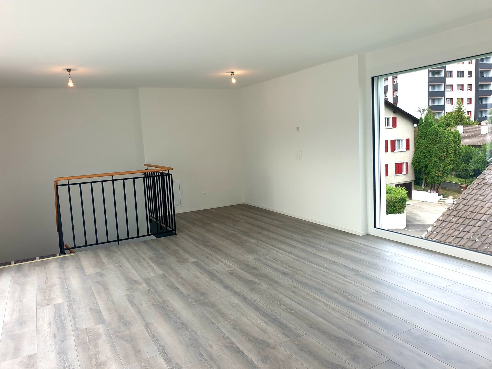 À vendre à Delémont maison moderne de 5.5 pièces avec jardin - photo 4