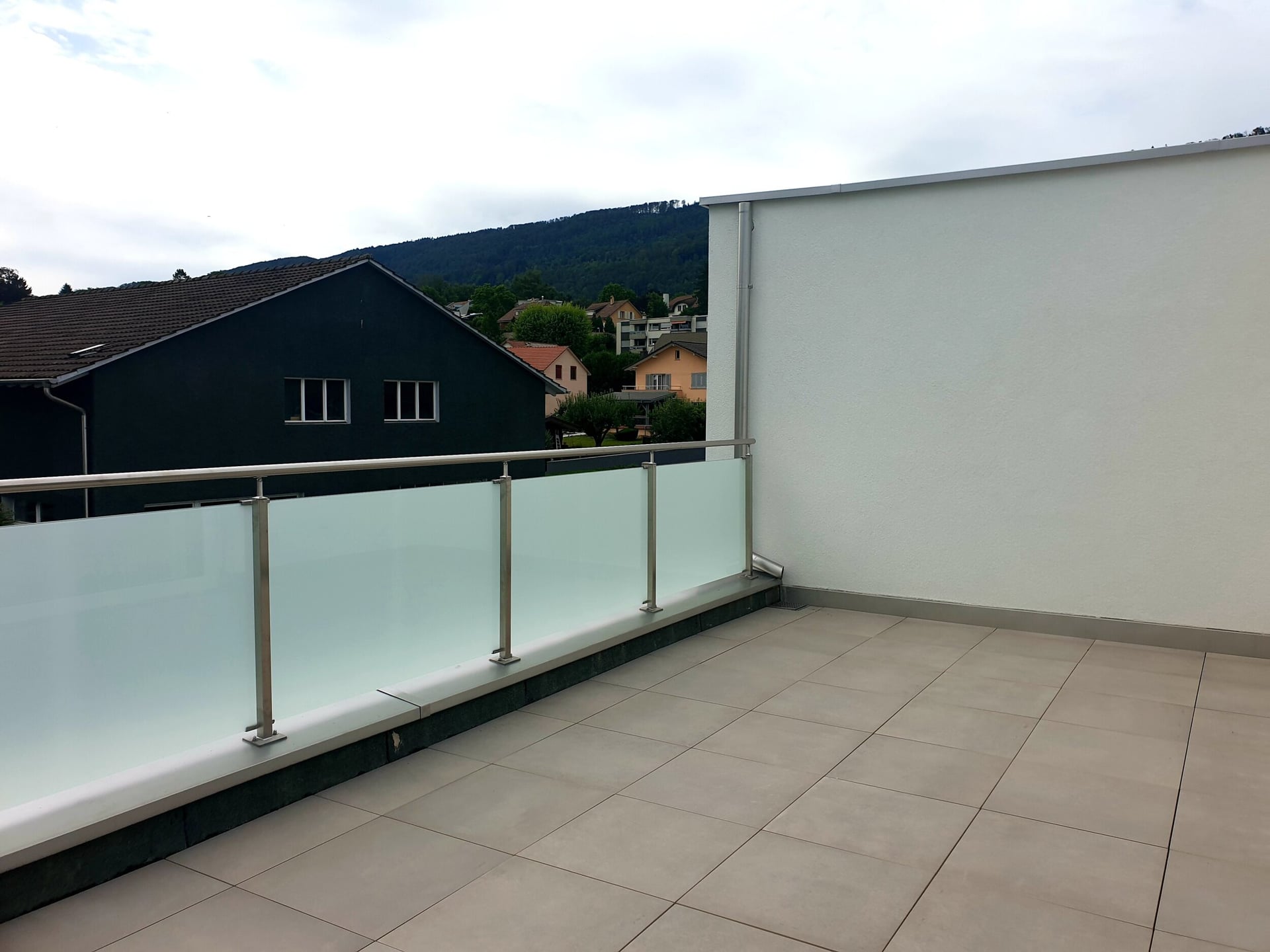 À vendre à Delémont maison moderne de 5.5 pièces avec jardin - photo 5