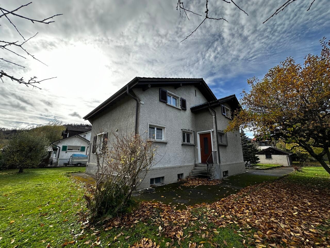 Maison familiale à rénover de 6.5 pièces à vendre à Courrendlin - photo 1