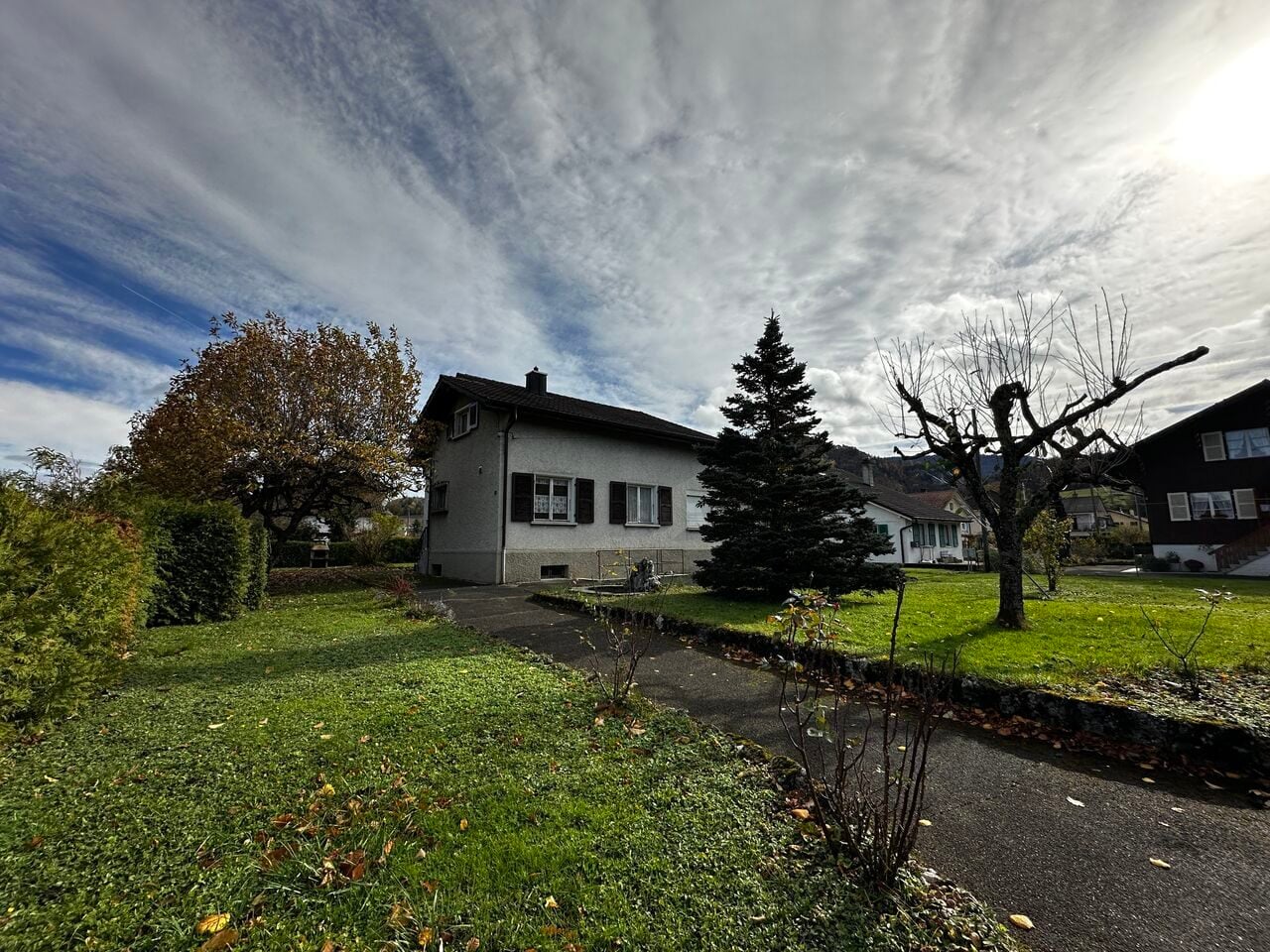 Maison familiale à rénover de 6.5 pièces à vendre à Courrendlin - photo 3