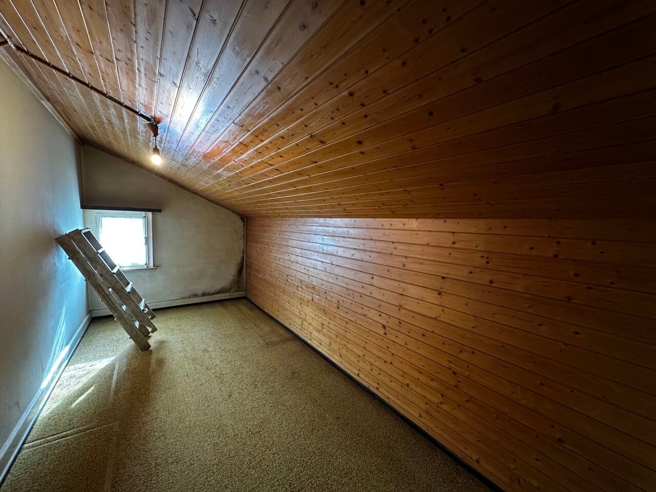 Maison familiale à rénover de 6.5 pièces à vendre à Courrendlin - photo 5