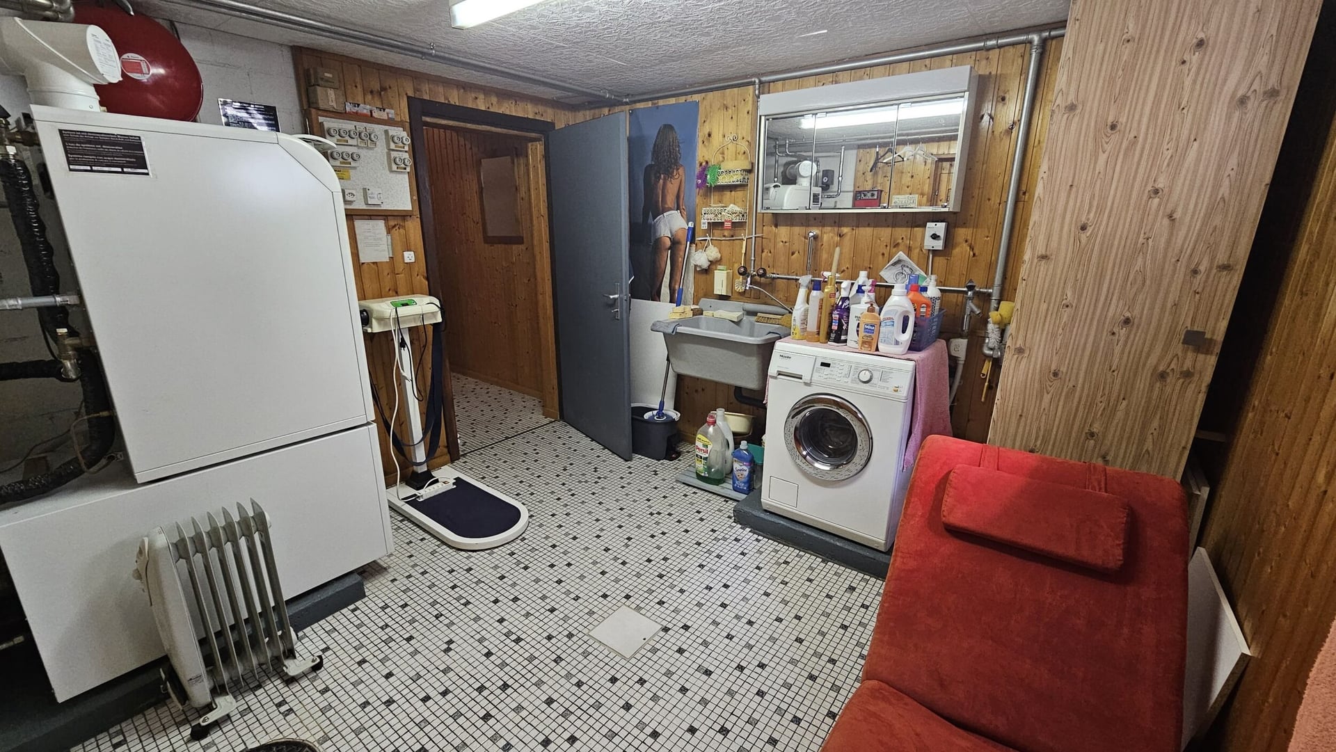 À vendre à Malleray maison de 6.5 pièces sur un terrain de 858 m² - photo 5