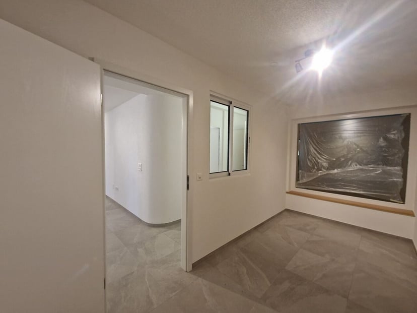 Appartement entièrement rénové de 3.5 pièces à Alle - photo 4