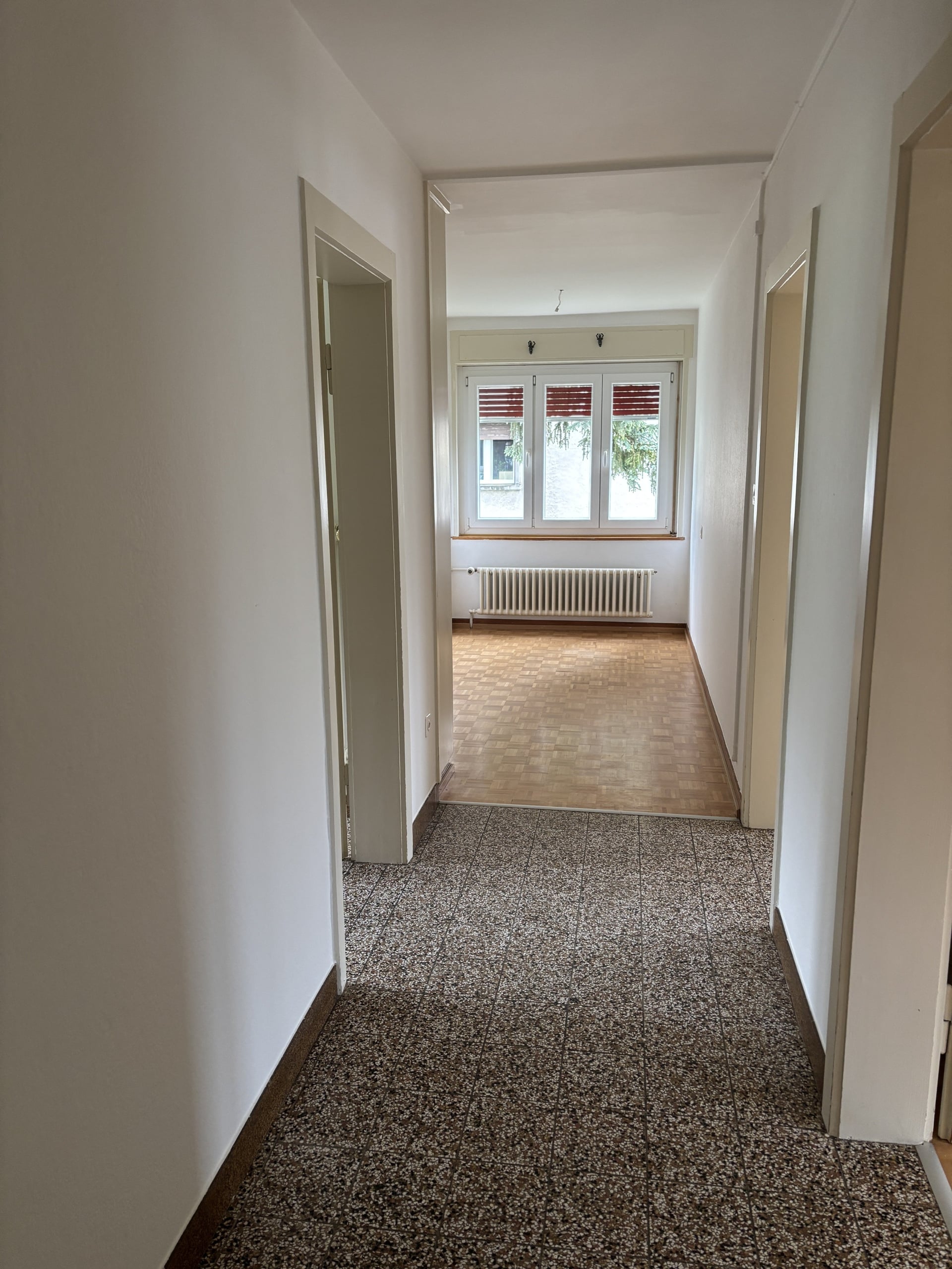 Reconvilier - proche école, appartements de 3,5 pce 1er et 3e étages - photo 2
