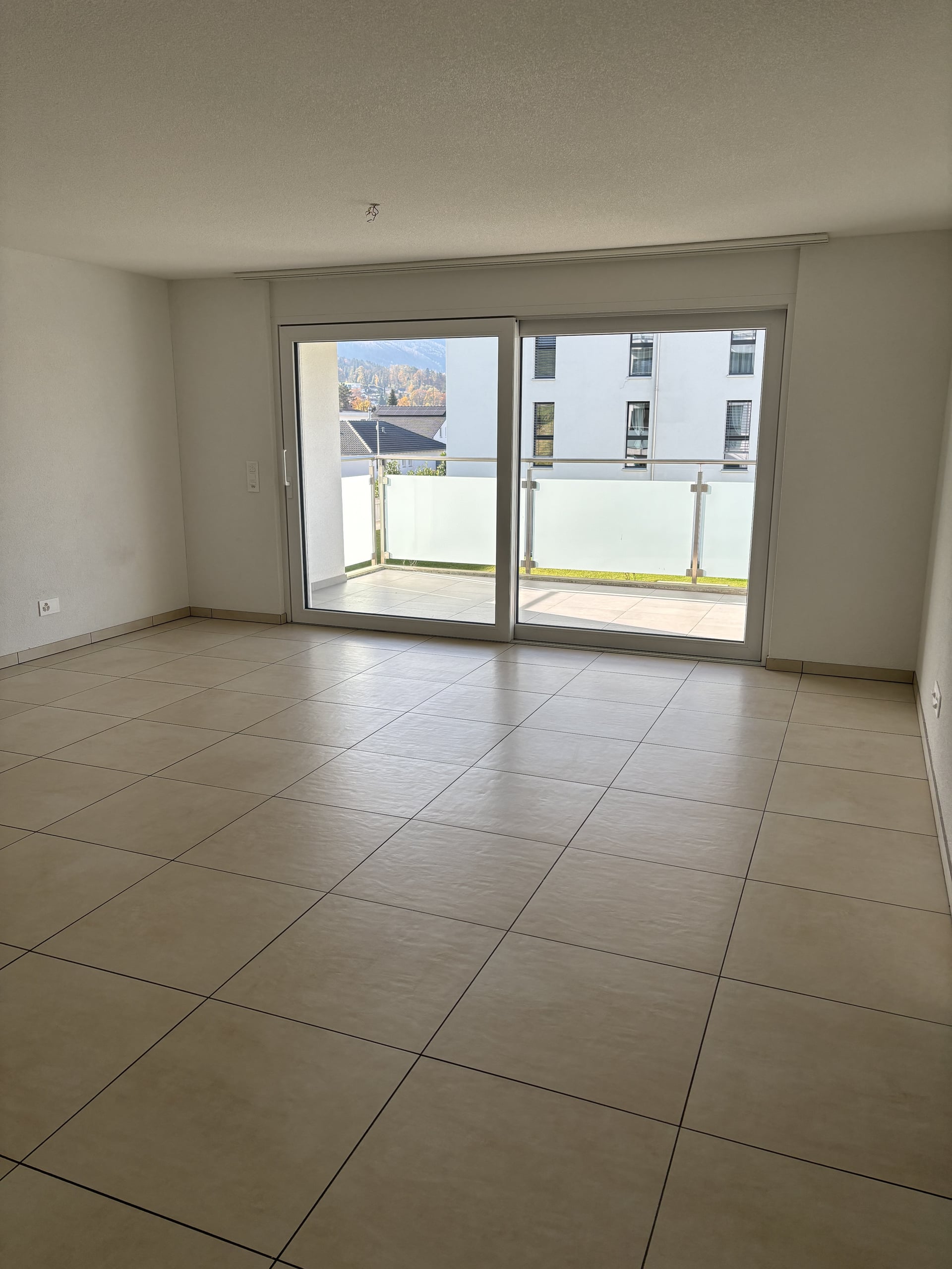 Courrendlin - magnifique appartement récent de 2,5 pièces - photo 3