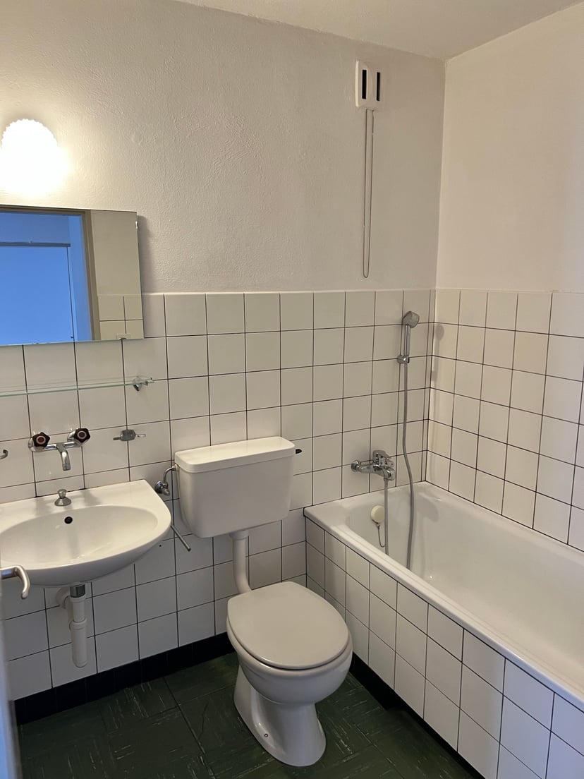 Tavannes - centre appartement de 2,5 pces avec balcon, sans ascenseur - photo 3