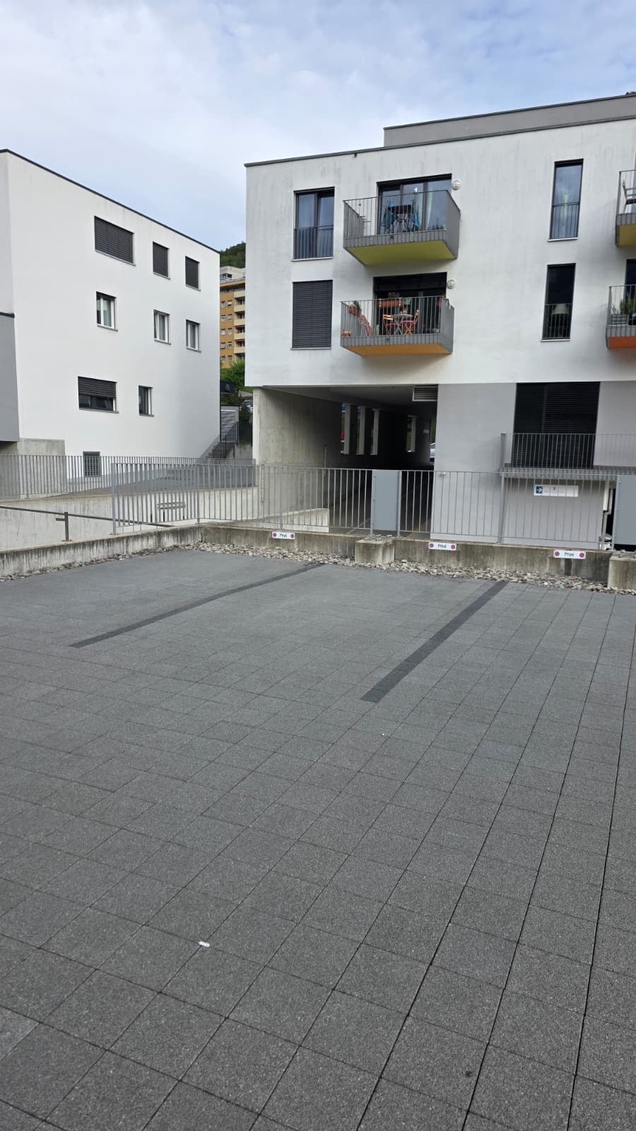 Moutier - proche gare - 1 place de parc - photo 2