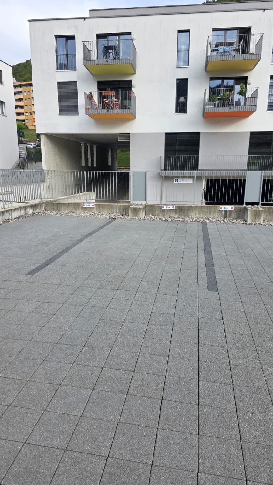 Moutier - proche gare - 1 place de parc - photo 1