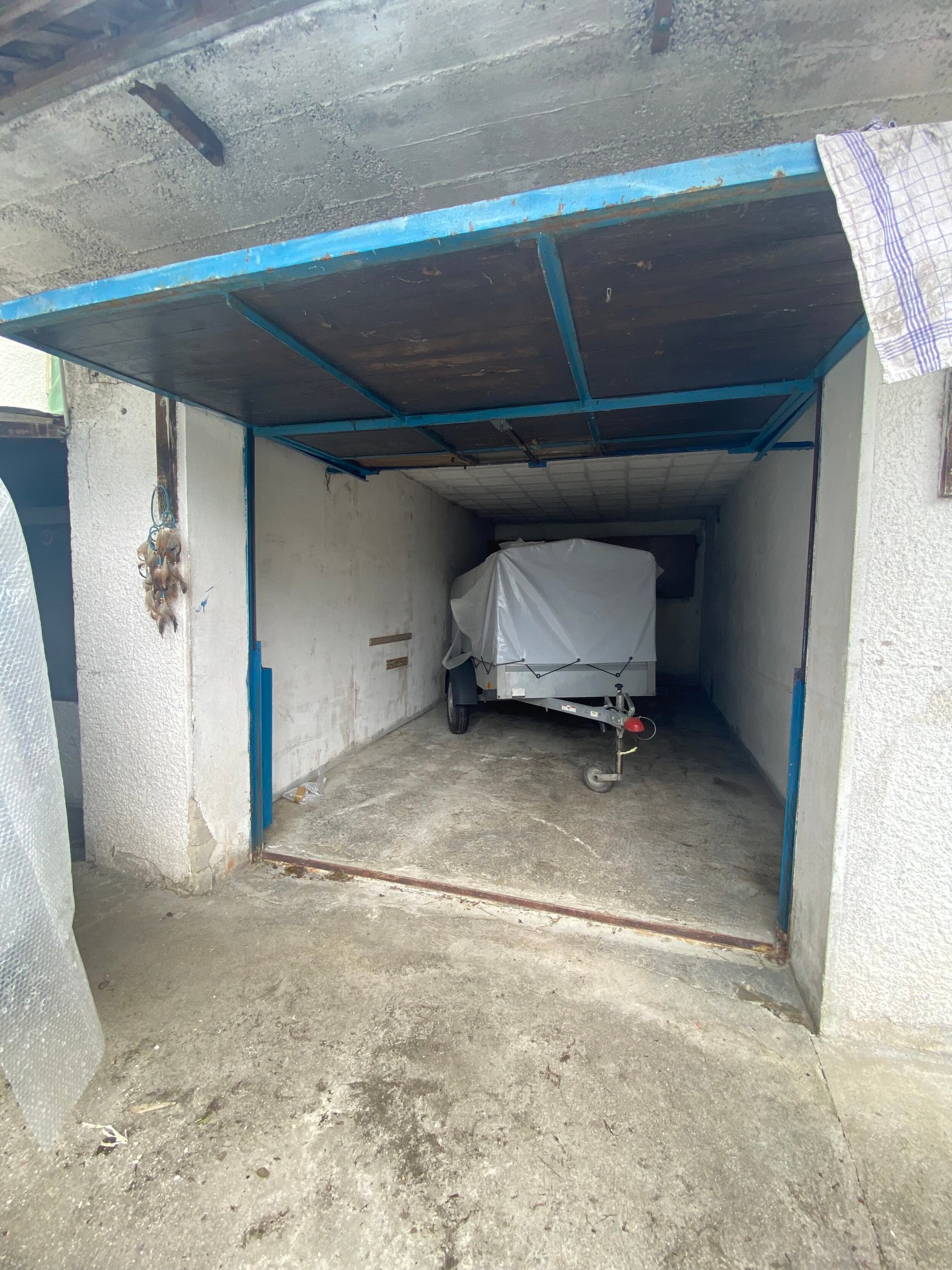 Garage d'environ 15 m² à louer à Malleray - photo 2