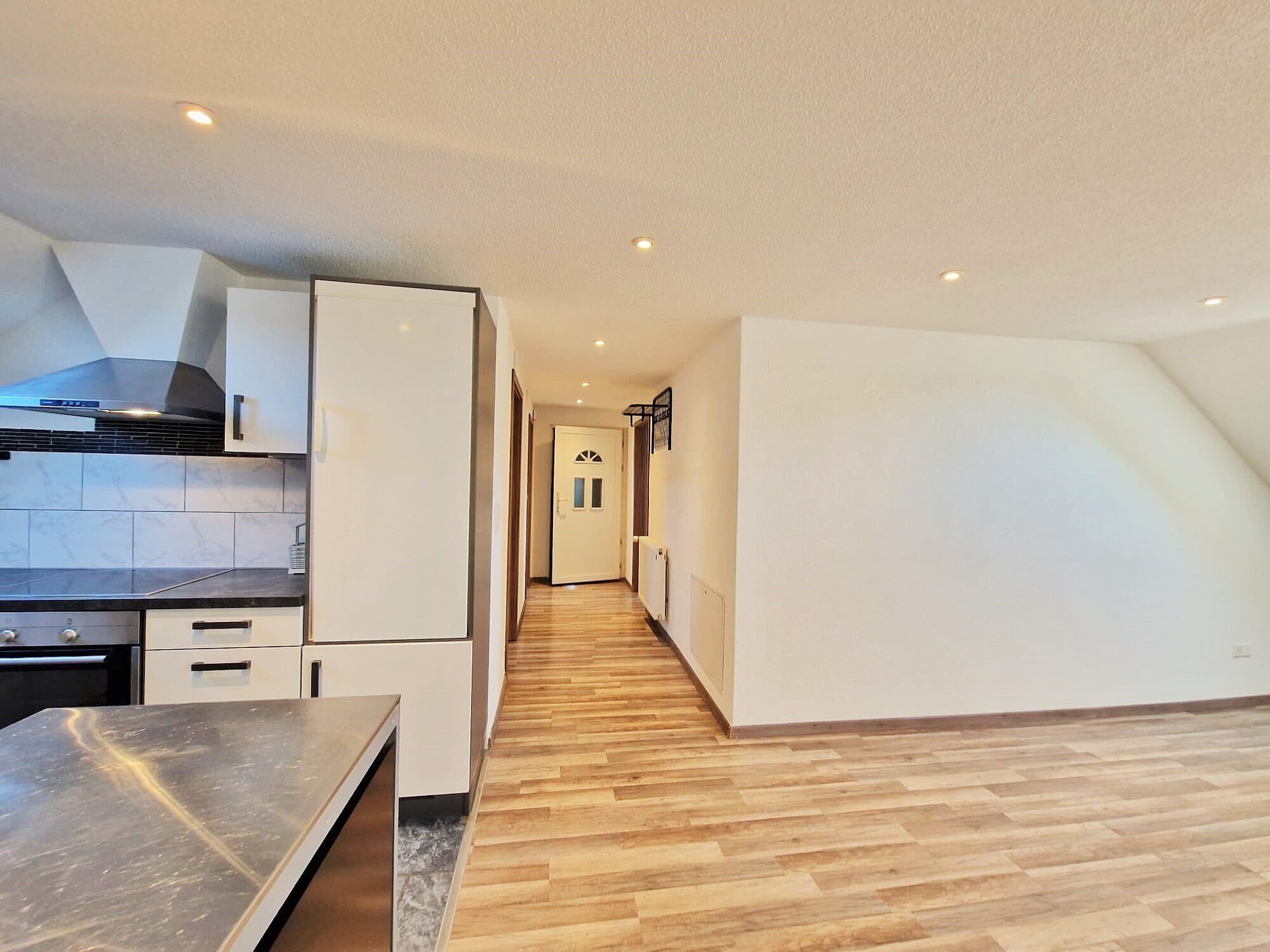 Appartement de 3.5 pièces au 3ème étage à Reconvilier - photo 4