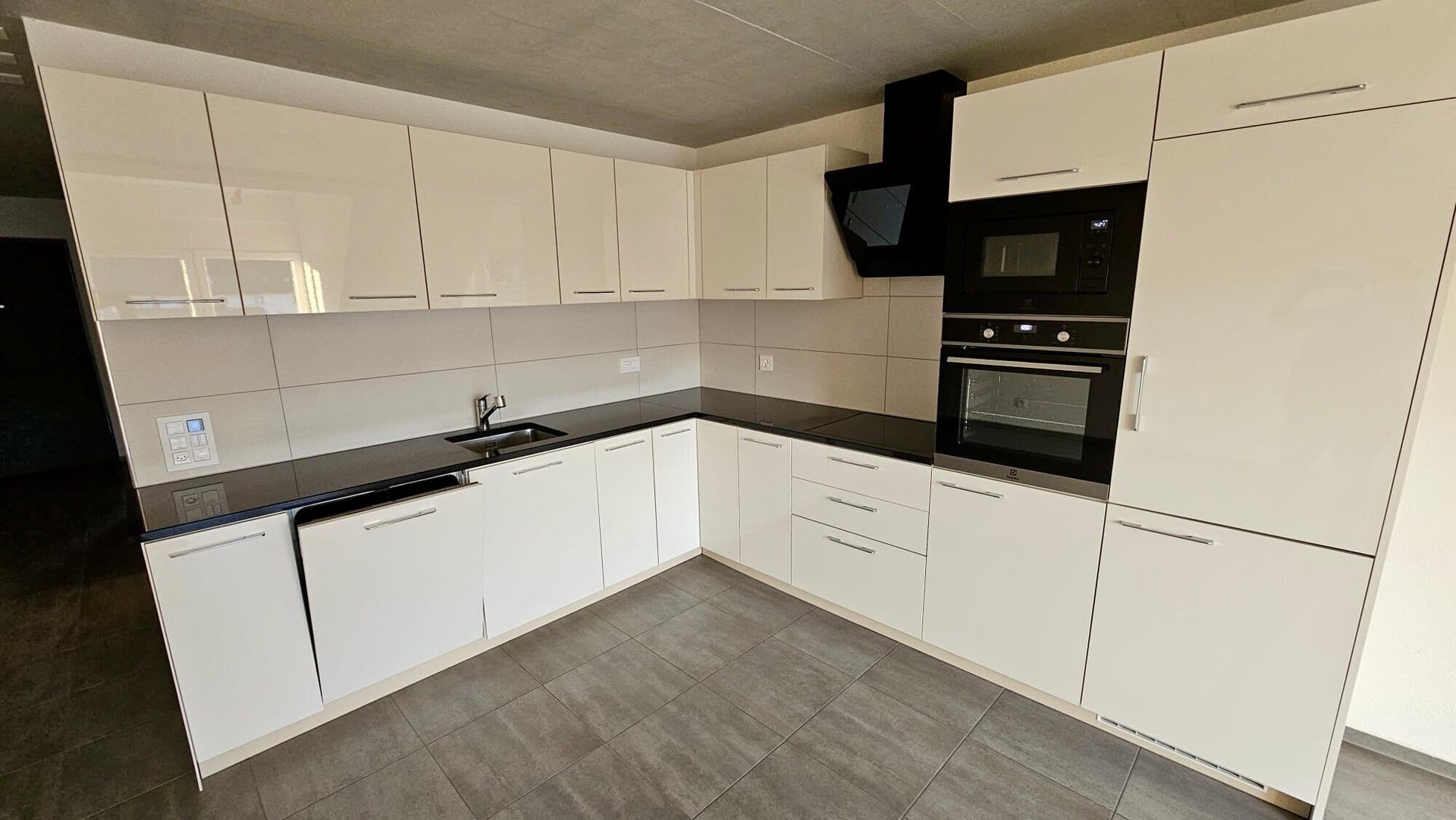 Bel appartement en duplex de 4.5 pièces à louer à Courroux - photo 2