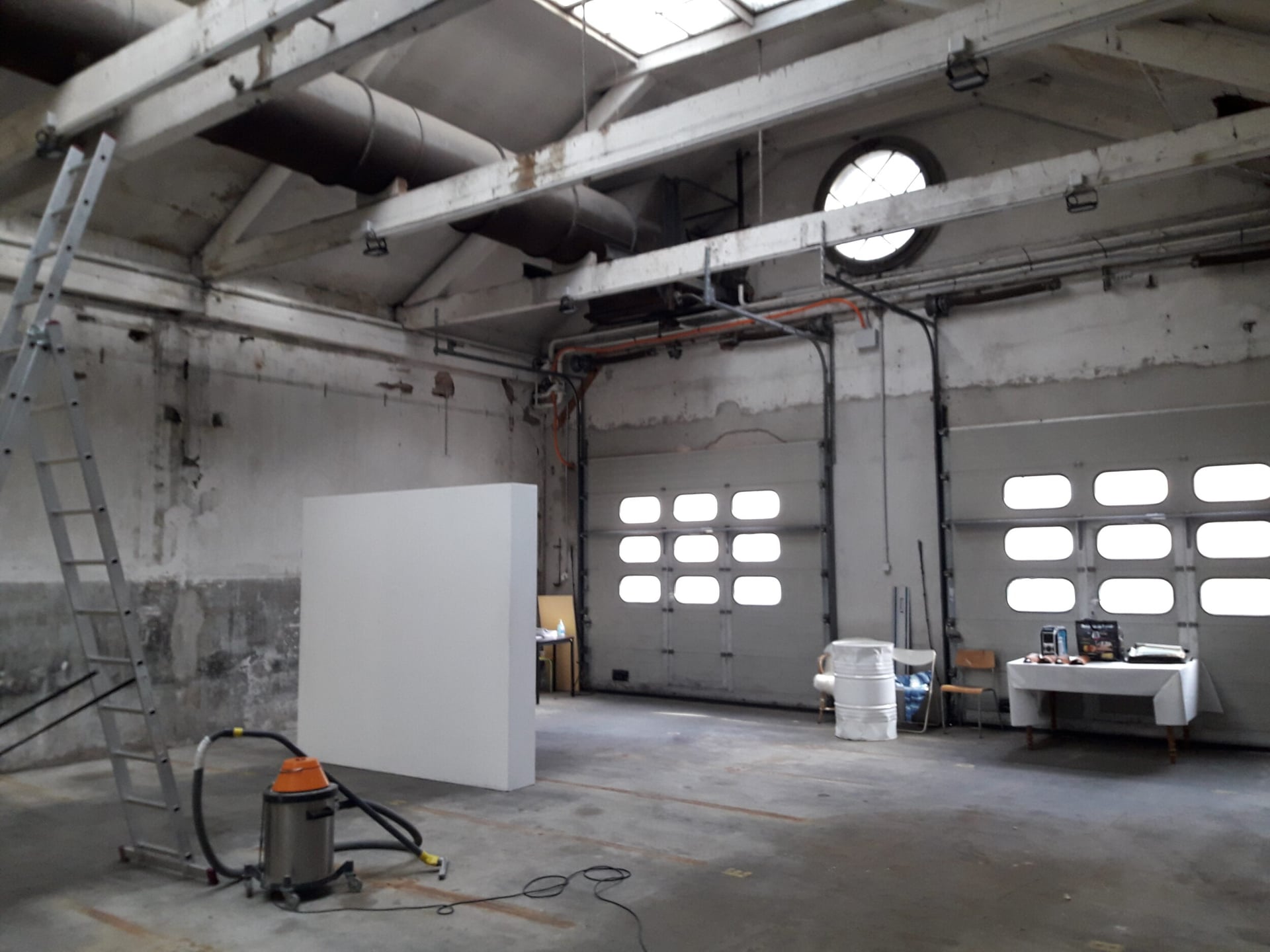 Sur le site Thecla à St-Ursanne local fermé de 287 m² à louer - photo 5