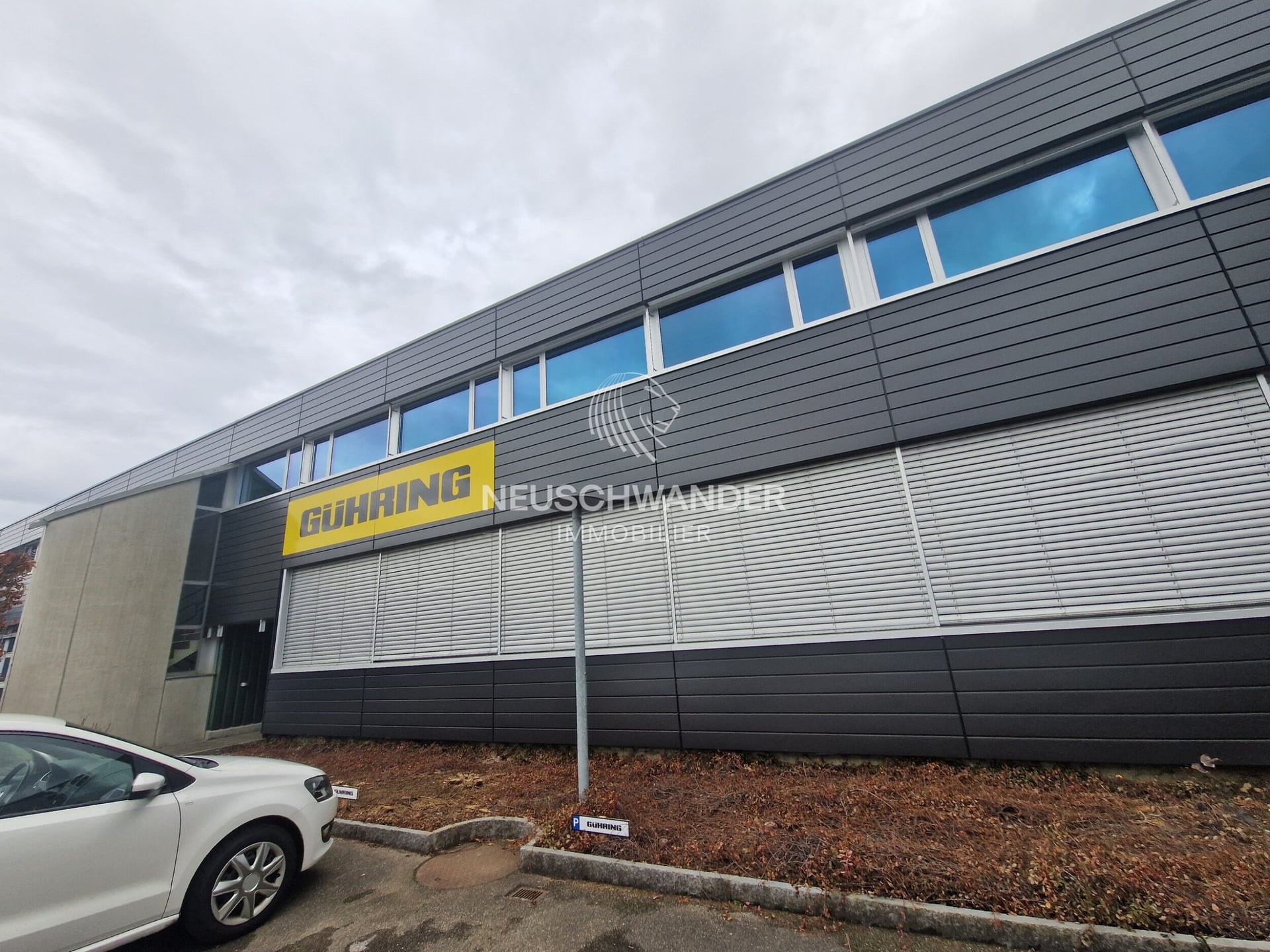 À Delémont grande surface commerciale de 324 m2 à louer - photo 1