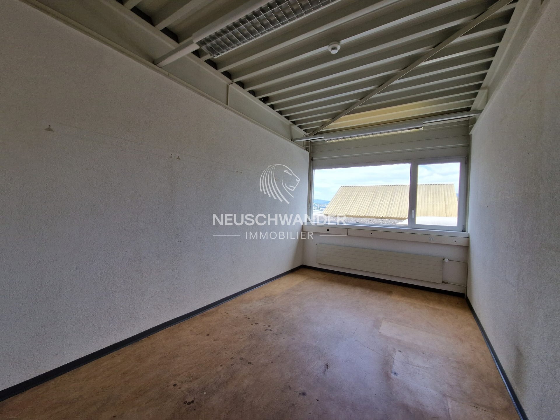 À Delémont grande surface commerciale de 324 m2 à louer - photo 5