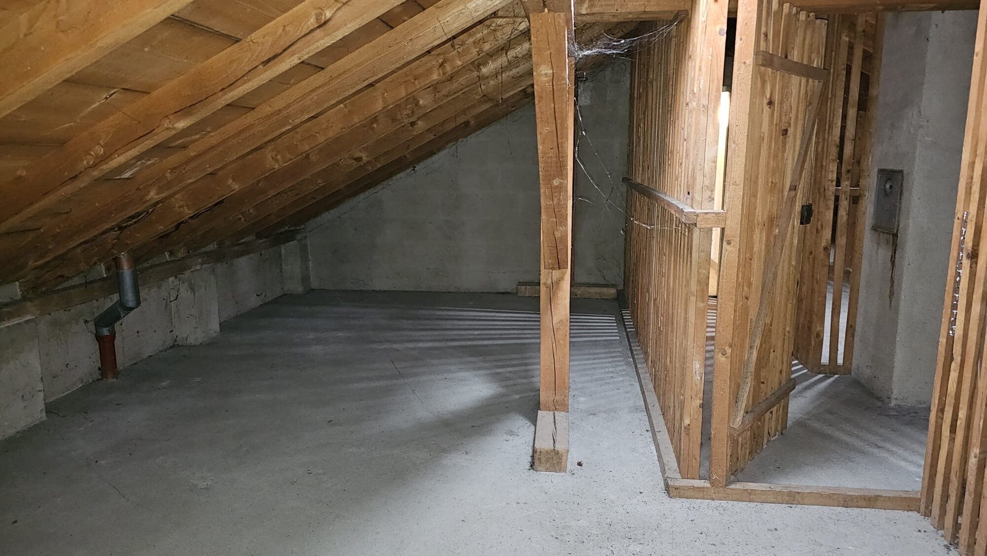 Galetas/Garde-meubles de 14.5 m2 à 28.5 m2 à Delémont - photo 5