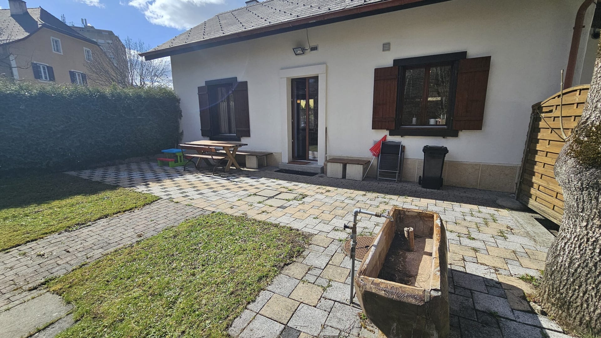 À louer à Moutier charmante maison meublée de 3.5 pièces - photo 1