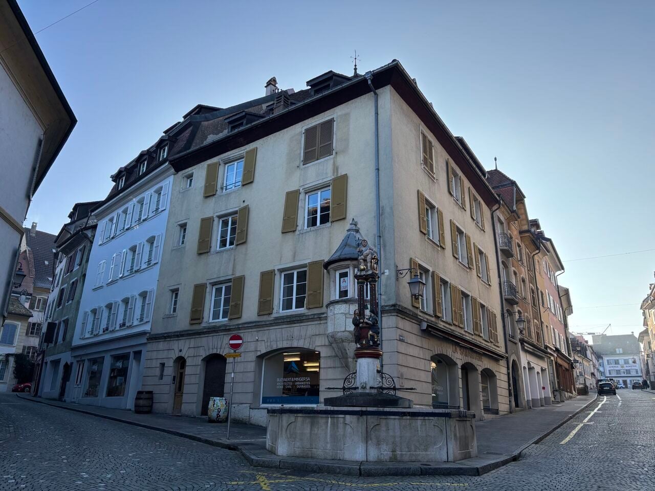 À louer à Porrentruy grand appartement de 4.5 pièces - photo 1