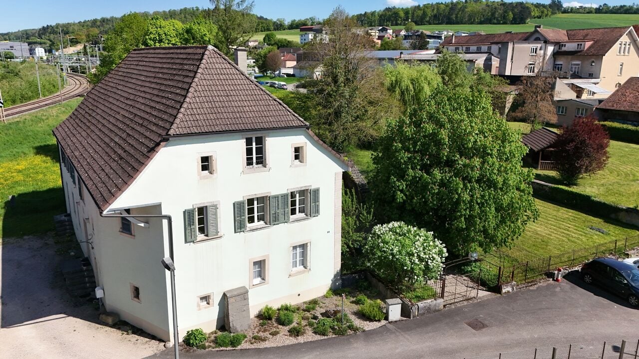 Maison locative de 2 logements à vendre dans la ville de Porrentruy - photo 1