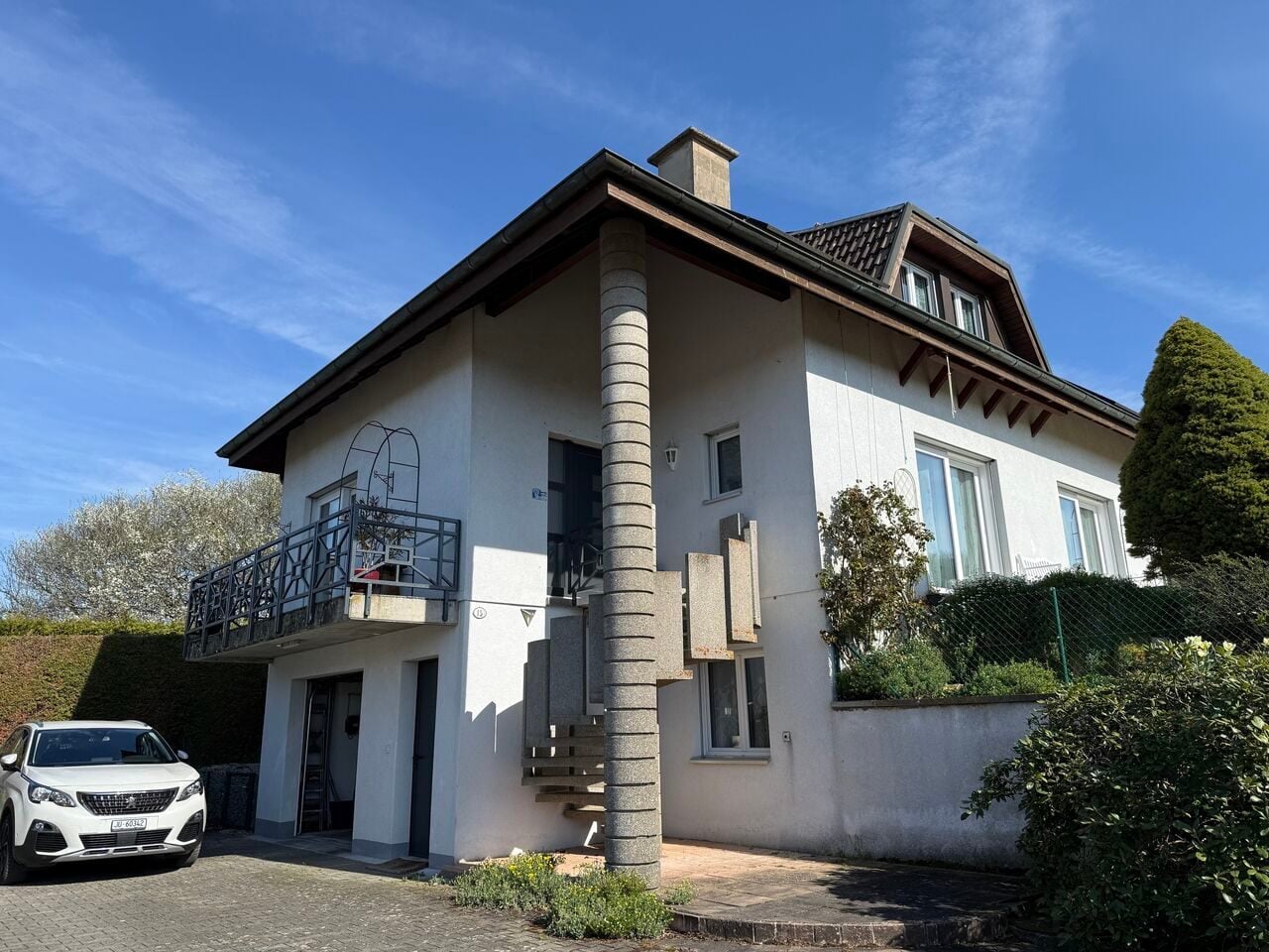 Villa de 5.5 pièces bien entretenue et rénovée avec soin. - photo 2