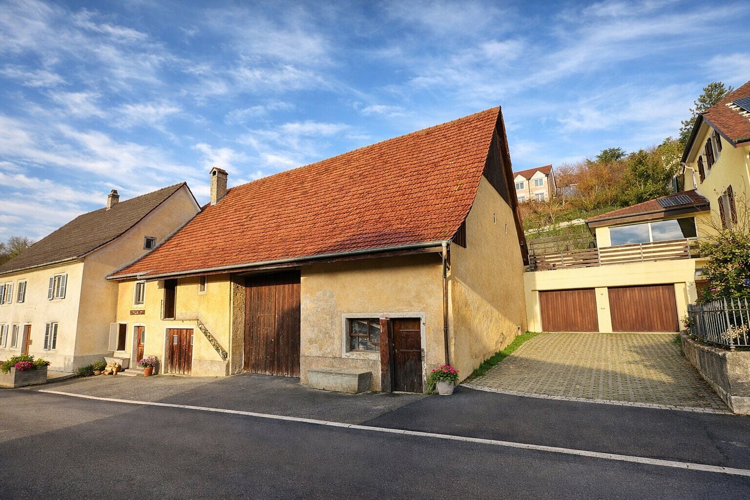 Maison à rénover avec projet de 4 appartements à Fontenais à vendre - photo 2