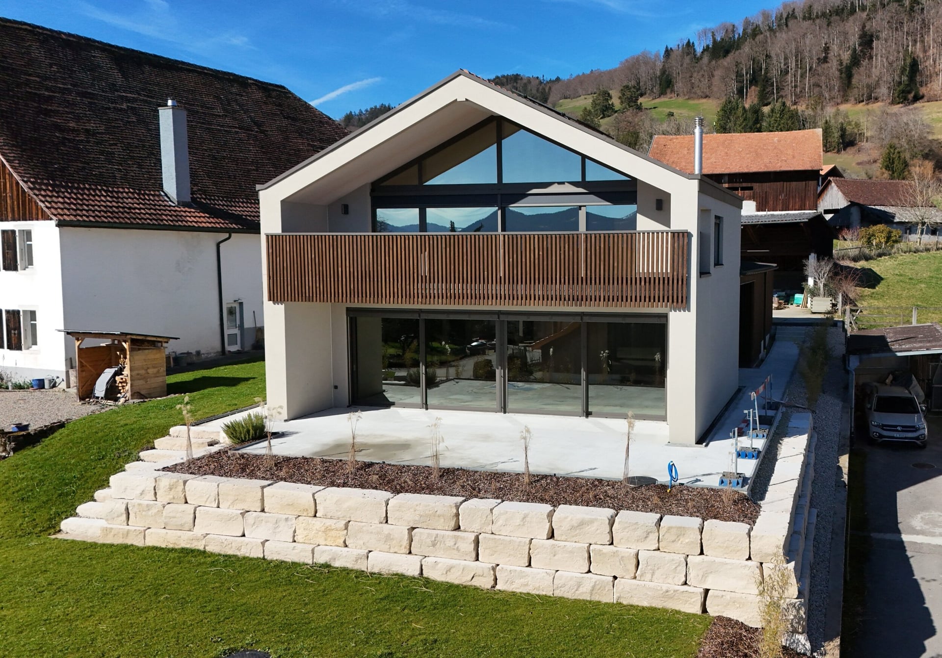 À vendre à Montavon maison de 6.5 pièces avec un terrain de 776 m² - photo 1