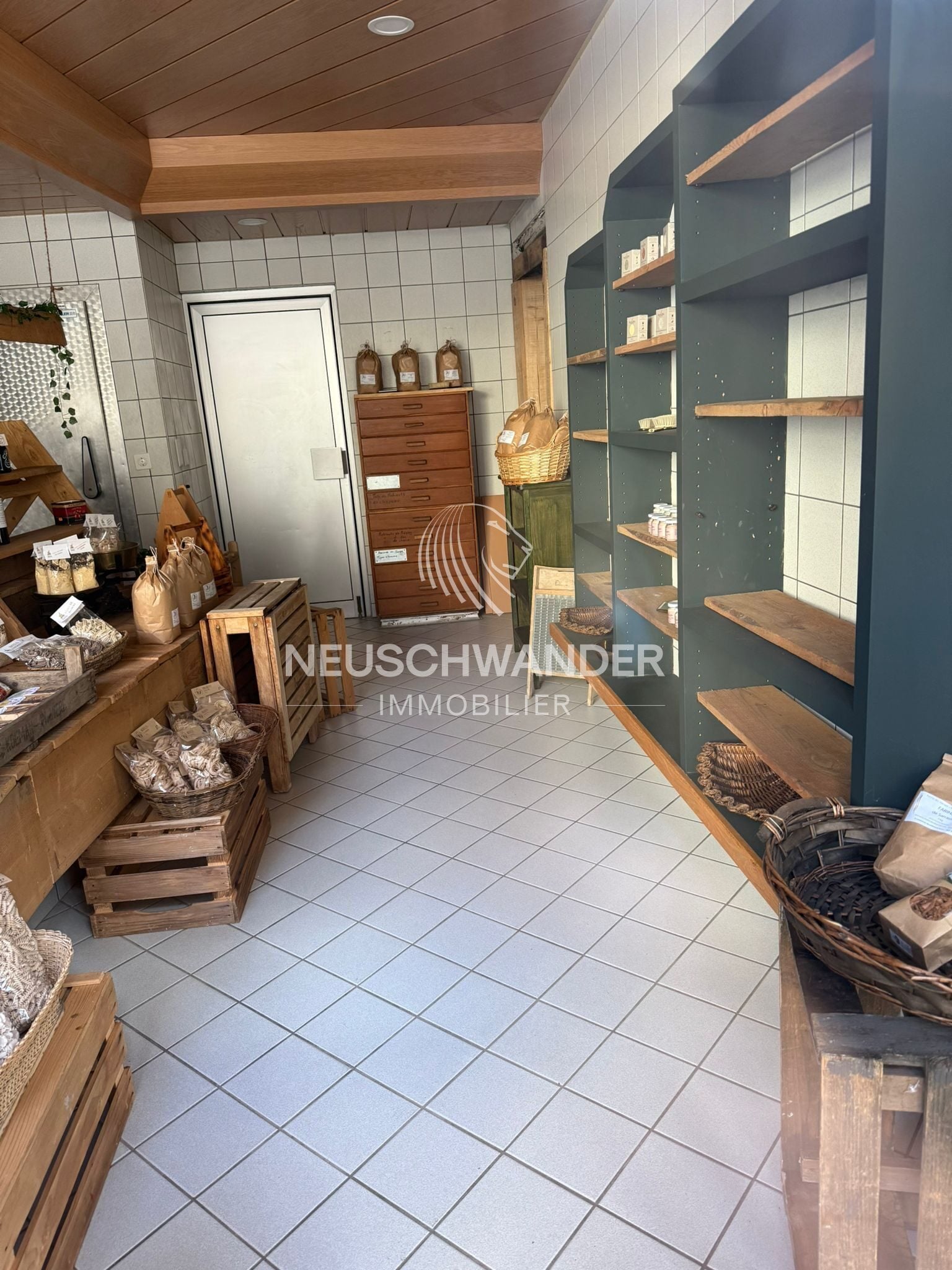 À vendre à Moutier immeuble de 1 commerce et 3 appartements - photo 5