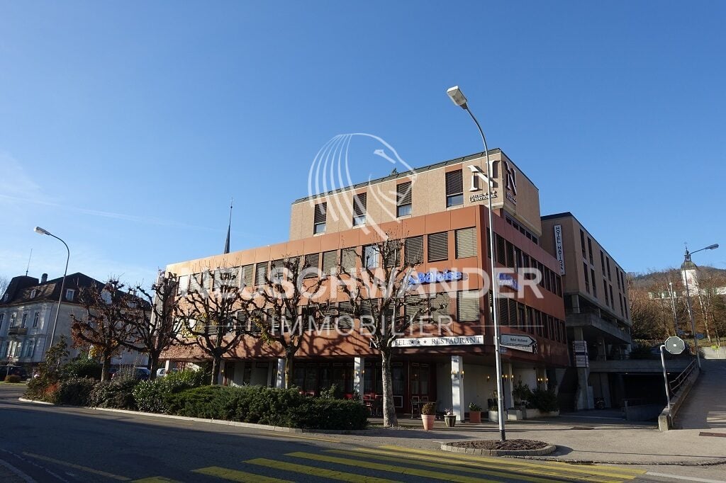 Situé dans le coeur de Delémont magnifique immeuble mixte - photo 4