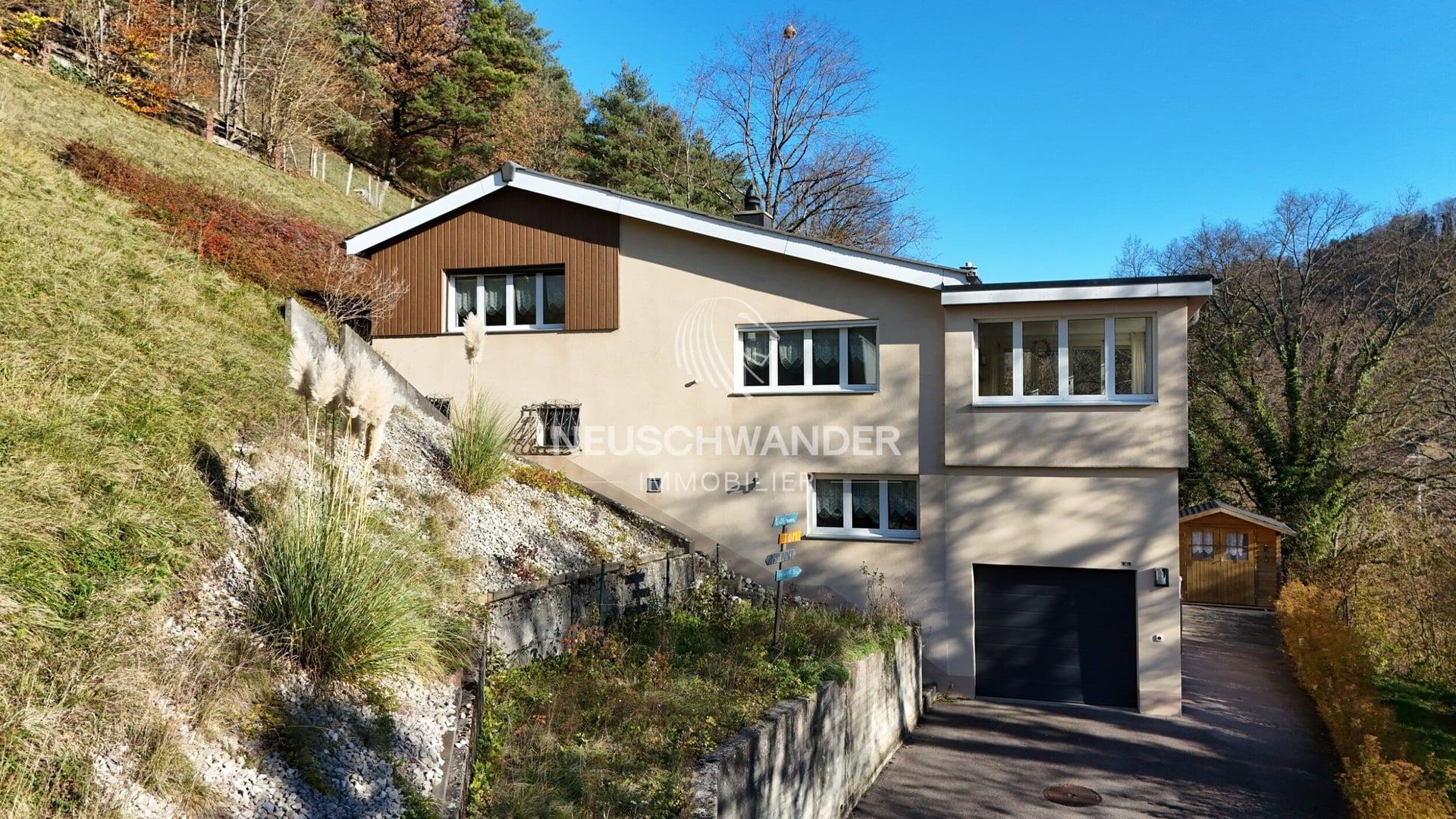 Maison à vendre de 6.5 pièces dans le village de Soyhières - photo 1