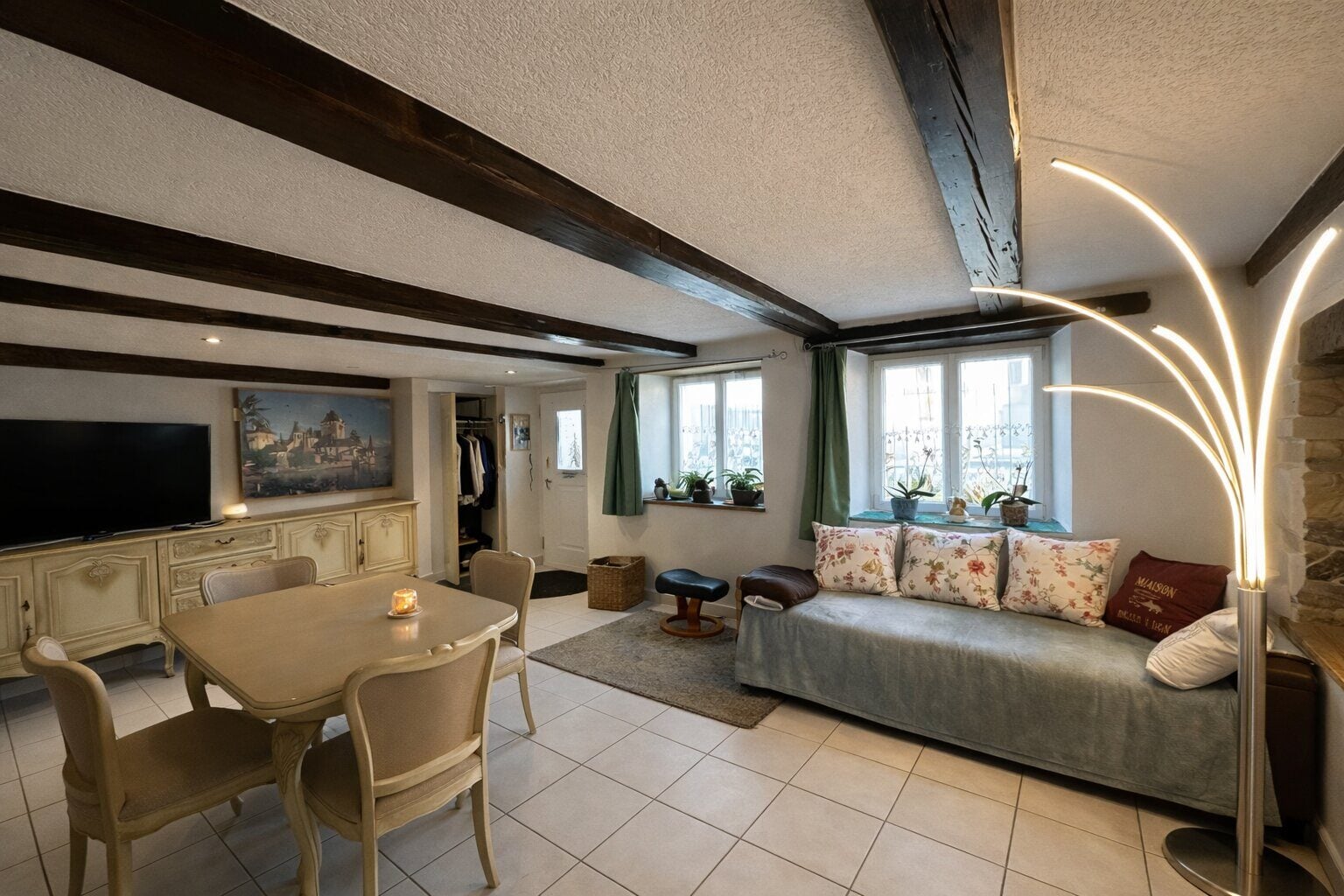 À Montignez maison locative de 2 appartements rénovés à vendre - photo 3