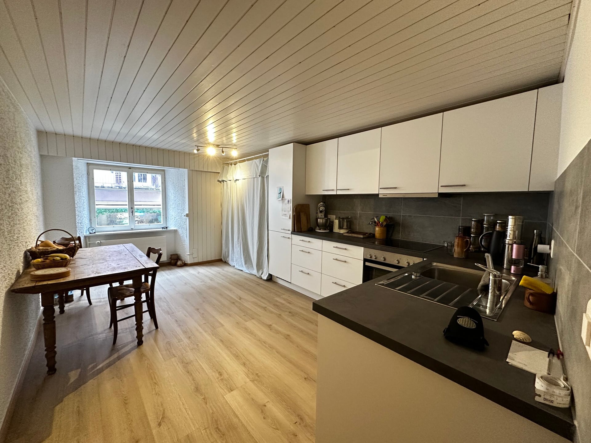 Immeuble de rendement mixte de 5 unités à vendre à Porrentruy - photo 3