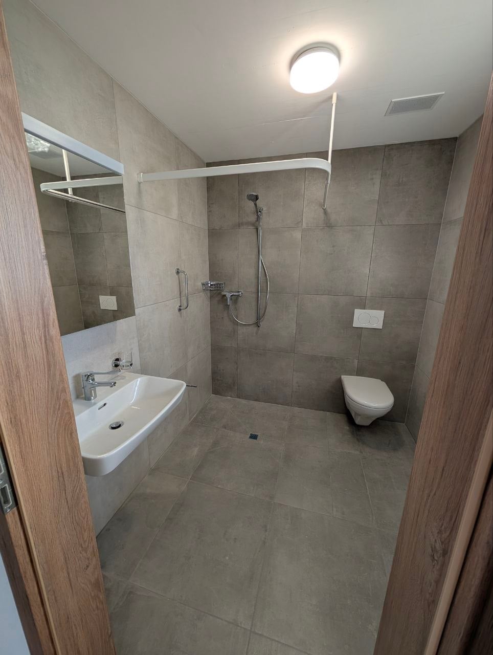 Appartement 2,5 pièces dans immeuble neuf - photo 2