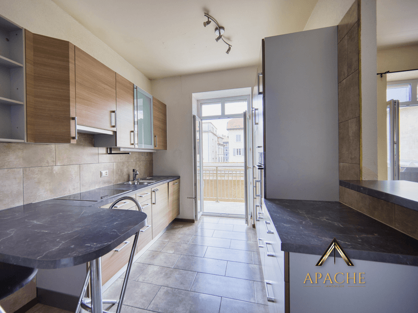 2 + 3.5 pièces ou 5.5 pièces avec grand balcon ? A vous de choisir ! - photo 4