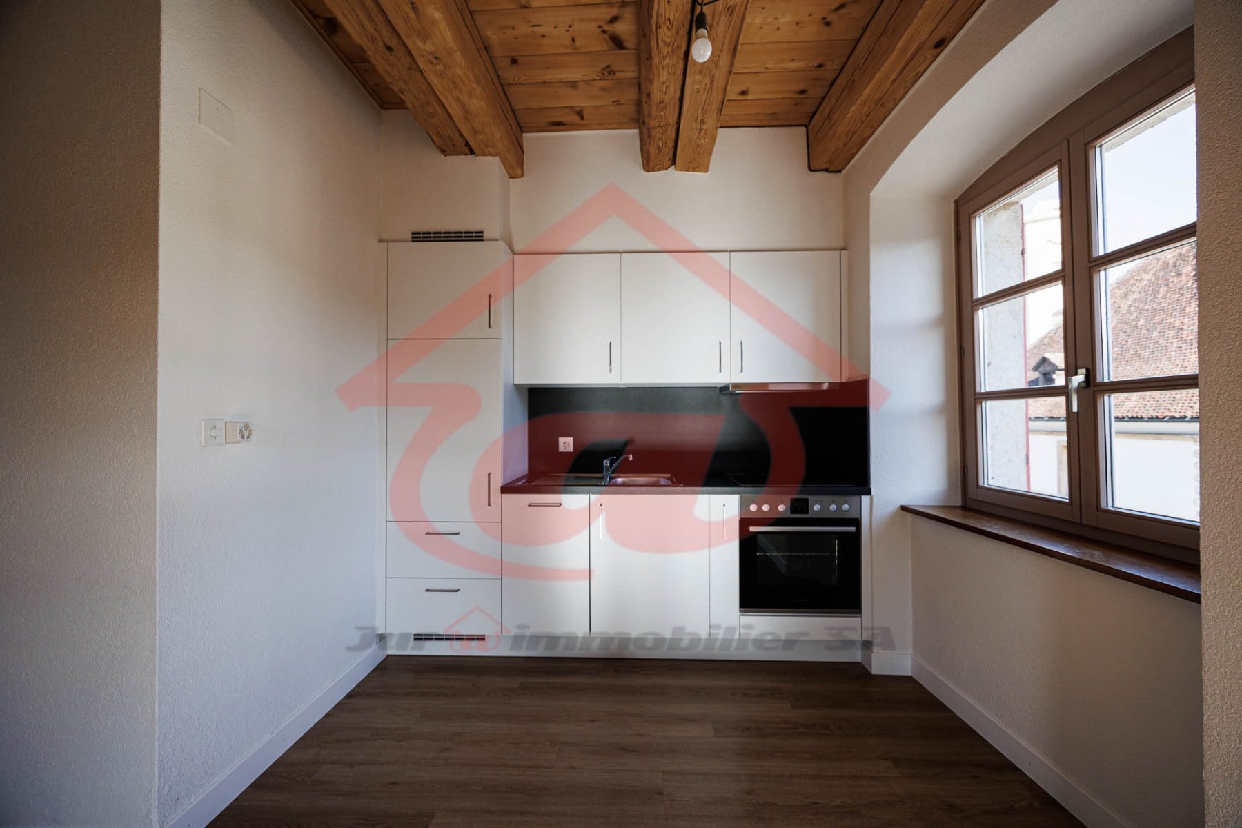 Attique de 2 pièces en duplex rénové - photo 1