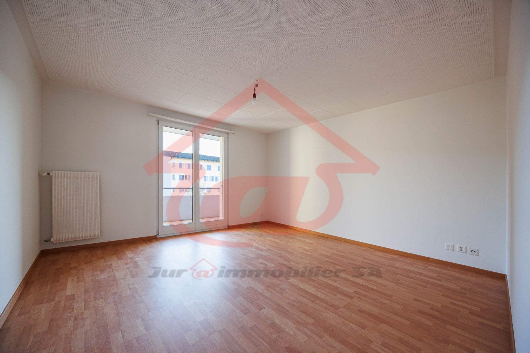 Appartement de 3 pièces rénové au 2ème étage - photo 3